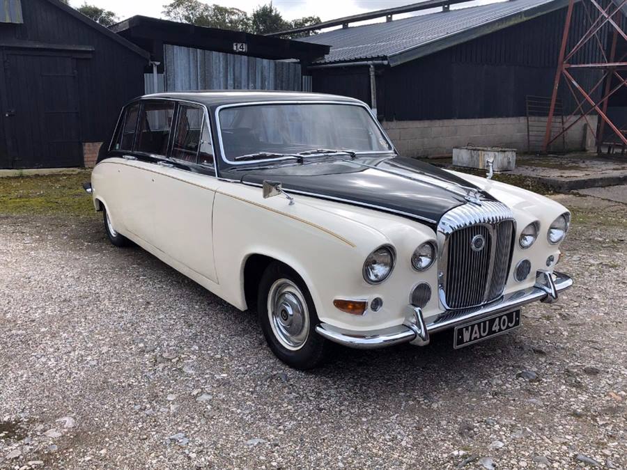 Daimler DS420 Limo Vintage Funeral Hearse
