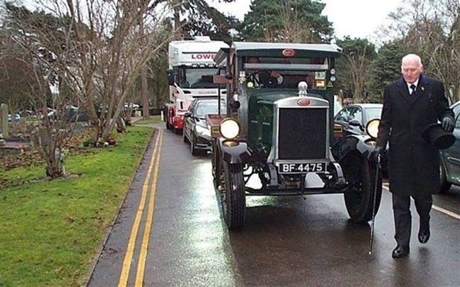 Vintage Hearse Funeral Lorry Vintage Funeral Hearse